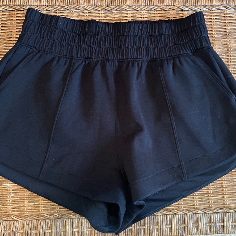 YPB neoKNIT Unlined Short ABERCROMBIE & FITCH **NWOT**